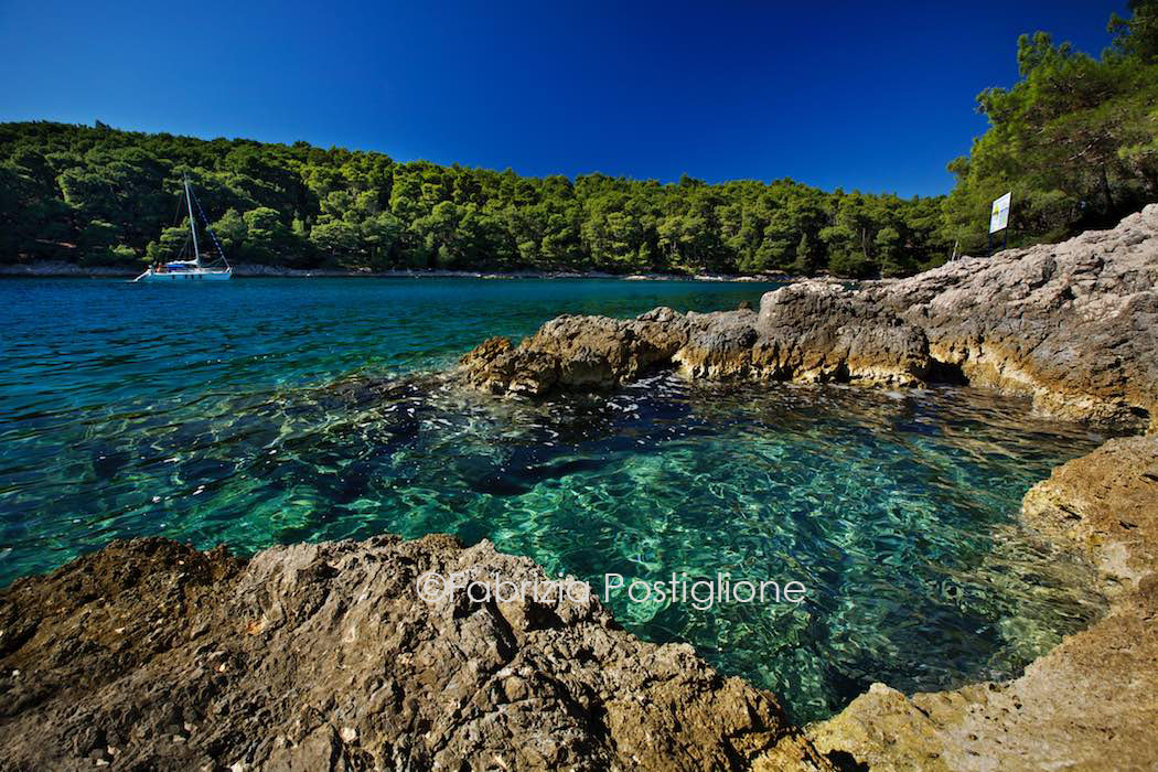 CROATIA. KVARNER GULF. LOŠINIJ ISLAND. KRIVICA BAY.